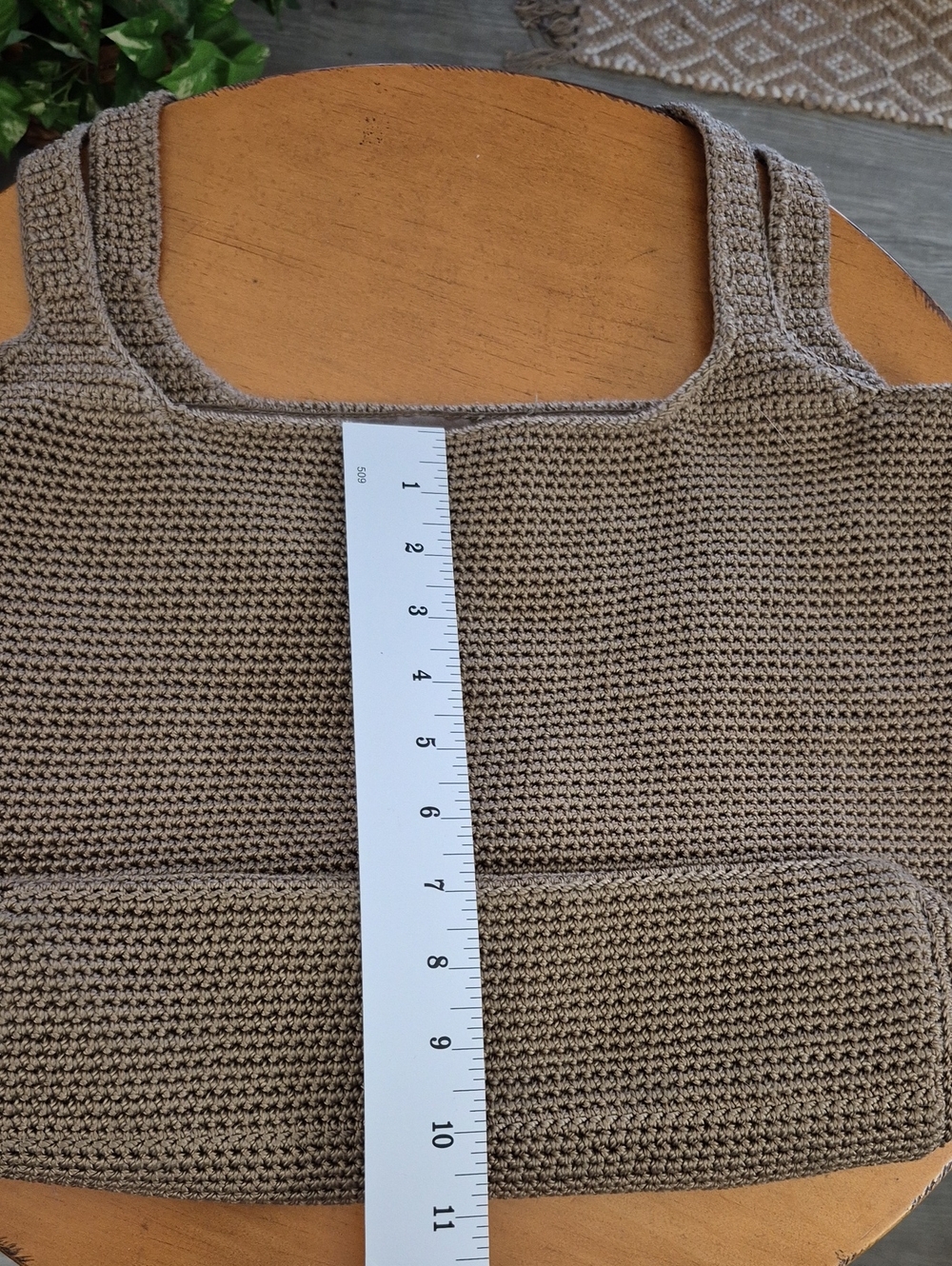 The Sak Large Woven Tote Bag in Taupe/tan. - Picture 5 of 9